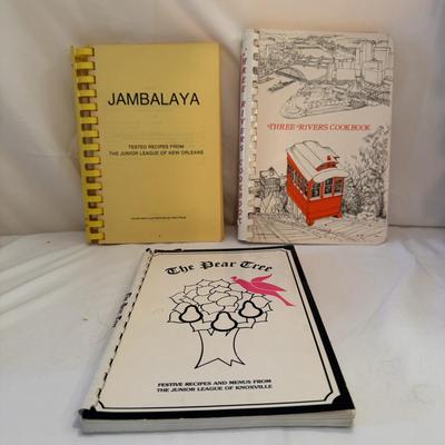 America’s Best Recipes and Other Spiral Bound Cookbooks (LR-DZ)