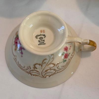 Friederike KPM Germany Renaissance China (LR-DZ)