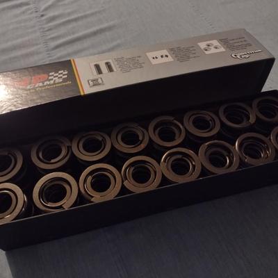 Comp Cams Engine Valve Springs (4)