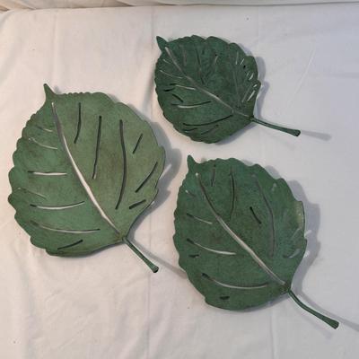 Leaf Decor and Frederick Cooper Lamp (LR-DZ)