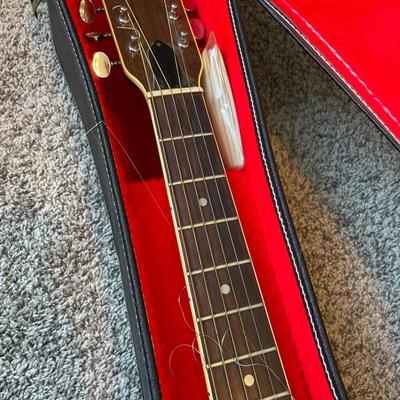 Jadee acoustic guitar and case