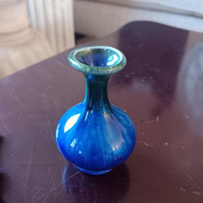 3 OCCUPIED JAPAN FIGURES AND A SMALL VASE