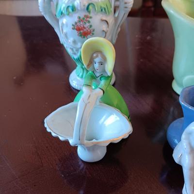 2 OCCUPIED JAPAN FIGURES AND 2 SMALL VASES