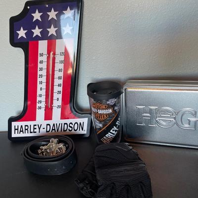 Harley temp, belt, cup, riding gloves and HOG tin