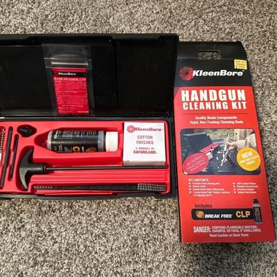 Handgun cleaning kit