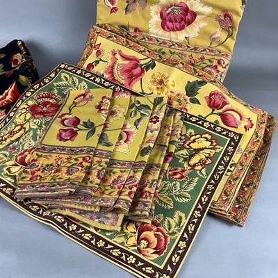 443 April Cornell Table Linen Lot