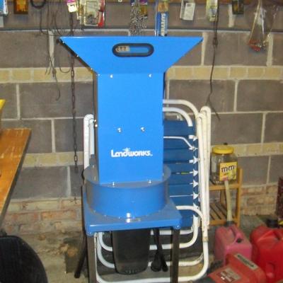 Landworks Leaf Shredder