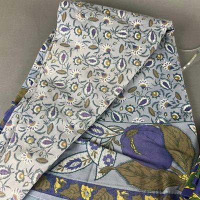 447 Lot of Two French Cotton Williams Sonoma Tablecloth and Napkin Sets