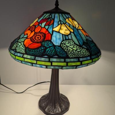 Tiffany Style Stained Glass Table Lamp