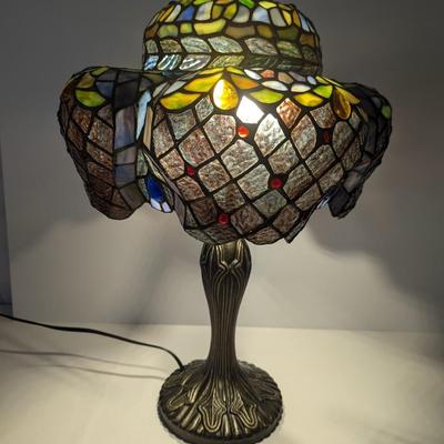 Tiffany Style Stained Glass Table Lamp