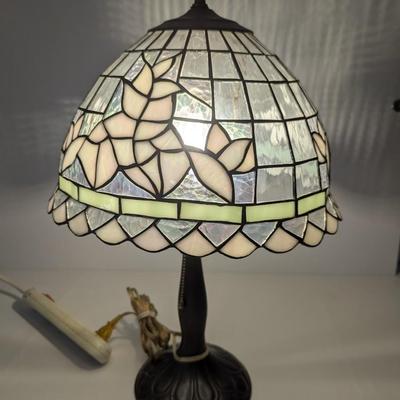 Tiffany Style Stained Glass Table Lamp
