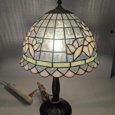 Tiffany Style Stained Glass Table Lamp