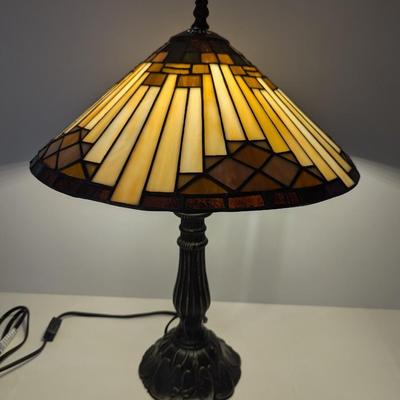 Tiffany Style Stained Glass Table Lamp