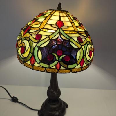 Tiffany Style Stained Glass Table Lamp