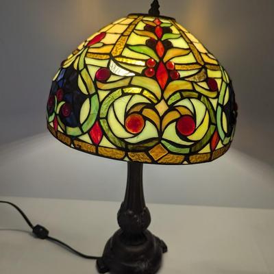 Tiffany Style Stained Glass Table Lamp
