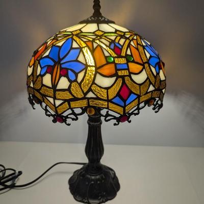Tiffany Style Stained Glass Table Lamp
