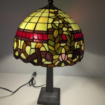 Tiffany Style Stained Glass Table Lamp