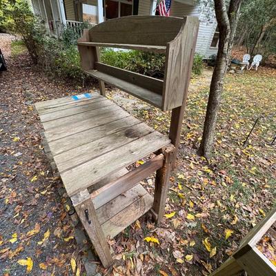 402 Wooden Potting Table