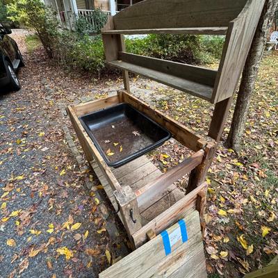 402 Wooden Potting Table