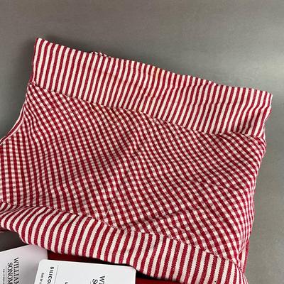 522 Rooster Apron with William Sonoma Oven Mitts