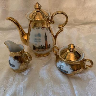 1960s Venetian Murano gold leaf porcelain coffee set