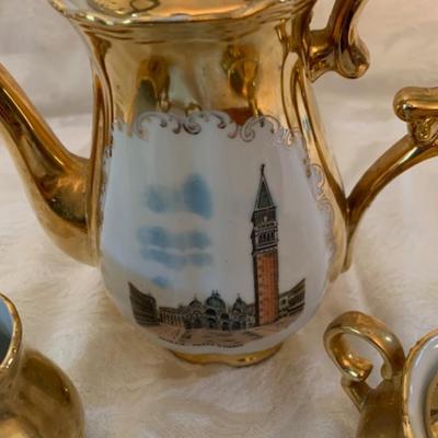1960s Venetian Murano gold leaf porcelain coffee set