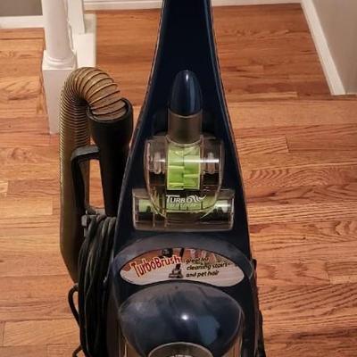 Lot of various vacuums/carpet cleaning machines