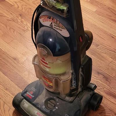 Lot of various vacuums/carpet cleaning machines