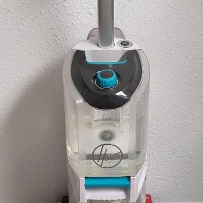 Lot of various vacuums/carpet cleaning machines