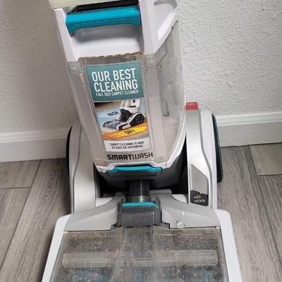 Lot of various vacuums/carpet cleaning machines