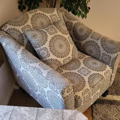 Accent Chair, Fabric with Intricate Circle Design