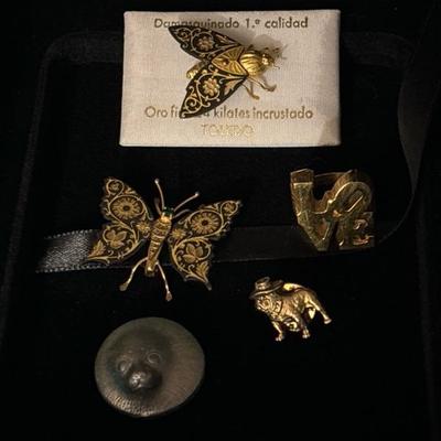 Lot 108 - Jewelry: 4 Pins and Love Ring