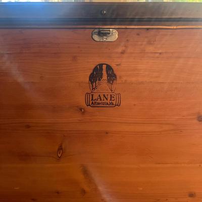 Footed Lane Cedar Chest (BD-MG)