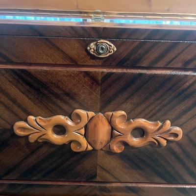 Footed Lane Cedar Chest (BD-MG)