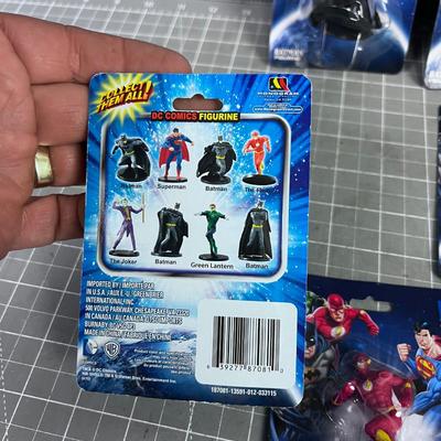 Super Man & Bat Man Figurines