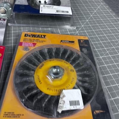 Grinding Wheels and Buffing Pads 