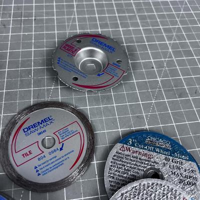 Pile of 3" Cut off Wheels 