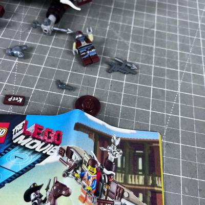 2 Small Lego Sets; X wing Fights & Lego Movie Land Set