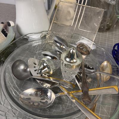 Giant Lot of Kitchen Ish Stuff 