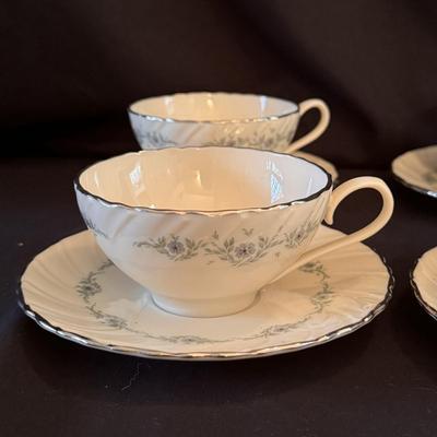 Lenox Musette Five Piece China Set (DR-DZ)