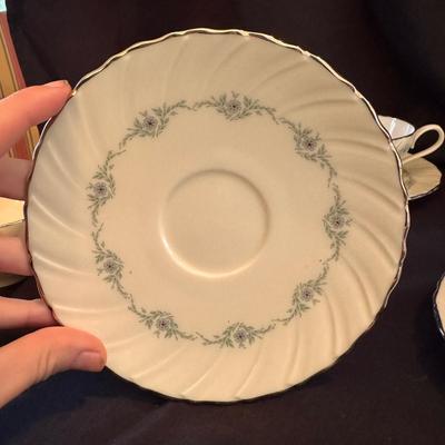 Lenox Musette Five Piece China Set (DR-DZ)