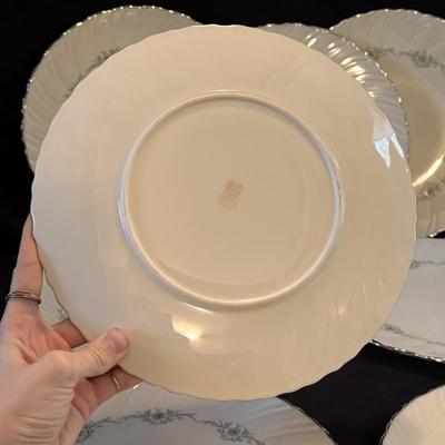 Lenox Musette Five Piece China Set (DR-DZ)