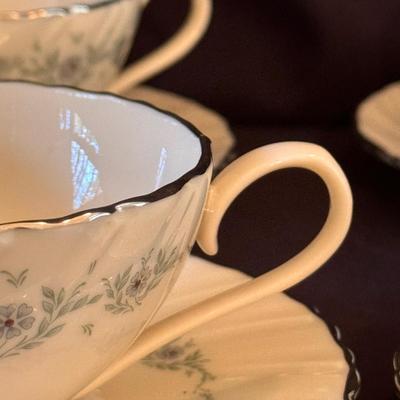 Lenox Musette Five Piece China Set (DR-DZ)