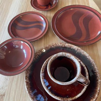 6 Independence plate set & 3 Hull oven plate set