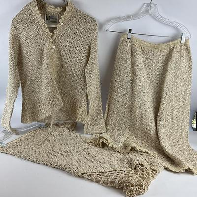 666 Vintage Pallas Hand-Loomed Linen Ladies Two Piece Outfit With Shaw