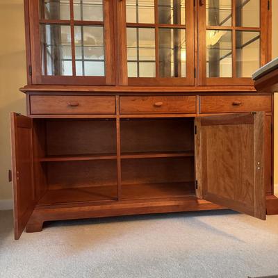 Pennsylvania House China Cabinet (DR-DZ)
