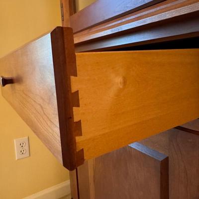 Pennsylvania House China Cabinet (DR-DZ)