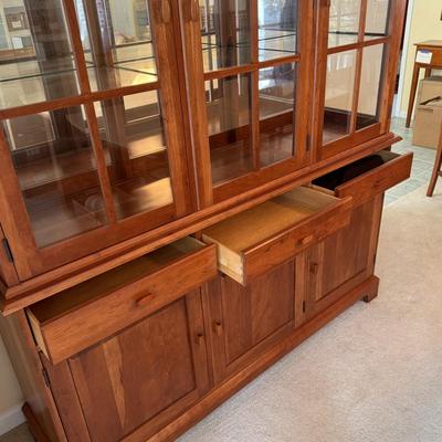 Pennsylvania House China Cabinet (DR-DZ)