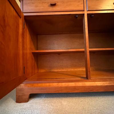 Pennsylvania House China Cabinet (DR-DZ)