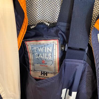 670 Helly Hansen Jacket & Overalls